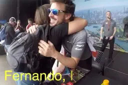 Video: Deze fan reageert HILARISCH op een ontmoeting met Alonso!