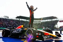 Verstappen blijft records verbreken: op eenzame hoogte na zege in Mexico