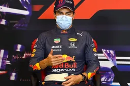 Perez geniet van talentvolle Verstappen: 'Hij presteert week in week uit'