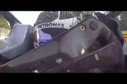 Bottas heeft een boodschap voor de haters: "F**K You"
