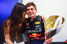 Verstappen und Kelly erhalten Glückwünsche: '10-facher Champion auf dem Weg'