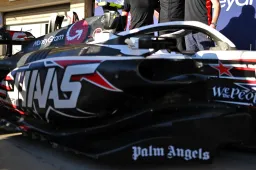 Mercedes present new floor in America and the long-awaited Haas B-spec