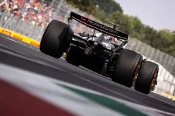 La Haas con una livrea speciale per il GP di casa e il debutto di Toyota!