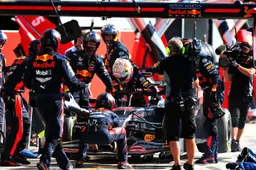 Verstappen had to retire due to a problem with his Honda engine