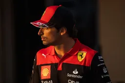 Sainz "ruhig" angesichts des gerüchteweisen Binotto-Abgangs: "Einigkeit bei Ferrari