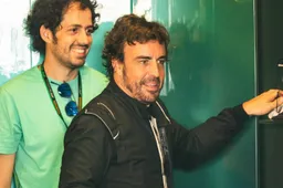 De échte reden dat Alonso blijft racen: 'Dat beangstigt mij'
