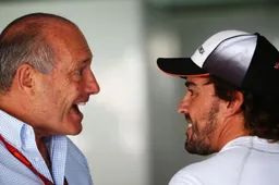 Hoe Alonso het hoofd van Dennis op hol bracht: ''Hij wist dat natuurlijk''