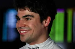 Stroll s'est également cassé l'orteil : "Je ne pouvais pas bouger mes deux mains et je ne pouvais pas marcher".