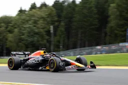 Verstappen tem maior liderança de todos os tempos nas férias de verão