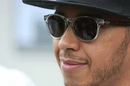 "Pikante foto verwijderd door Hamilton"