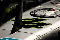Mercedes impress in Bahrain with no side pods on W13