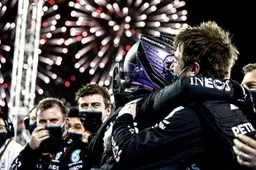 Mercedes' Allison: "Massahysterie toen Hamilton als eerste over de streep kwam"