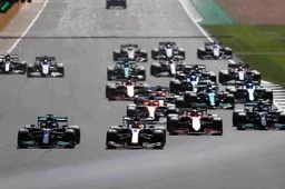 Hamilton houdt Leclerc van overwinning af: druiven zuur voor Verstappen