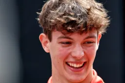 Bearman wenst deze F2-coureur plek toe in de F1: "Hij verdient het"