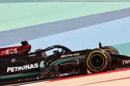 Problemen bij Mercedes? Hamilton wil er nog niks van weten