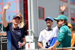 Ricciardo kreeg flashback door Ocon en Gasly: 'Deed me denken aan mij en Verstappen'