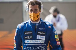 Ricciardo komt aan op Circuit Zandvoort in Verstappen-style!