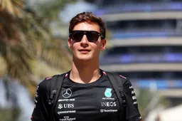 Russell toont nieuwe gifgroene helm voor Bahrein GP