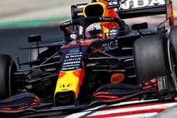 LIVE | Verstappen tweede in VT3, Hamilton snelste na rode vlag