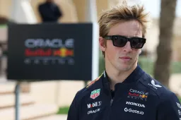 Lawson sums up dramatic Red Bull debut: 'That and also just being stupid'