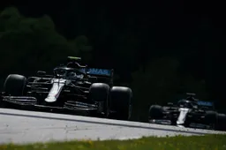 Hamilton wanted to attack his teammate: "I just didn't think of that"