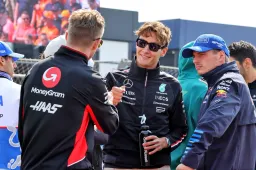 Russell reageert voor het eerst op Antonelli-aankondiging Mercedes