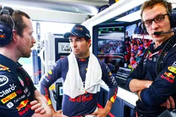 Les 1 400 employés de Red Bull ont reçu ce cadeau de Perez.