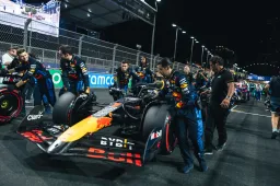 Ferrari op oorlogspad: 'Drie Red Bull-kopstukken mogelijk naar Maranello'