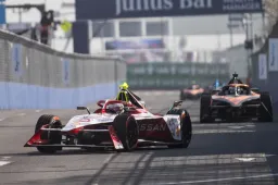 Thrilling battle for win in Tokyo E-Prix between Rowland and Günther