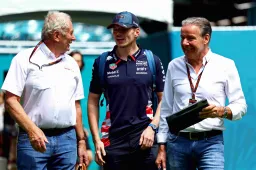 'Verstappen heeft zegen Marko: Red Bull-adviseur stapt op als Max weg wil'