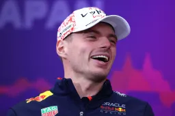 ¿Verstappen cambia de equipo? Alonso no lo cree
