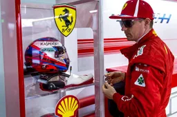 "Ferrari moet Raikkonen een eerlijke kans geven"