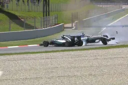 Mercedes reageert op de strike van Hamilton