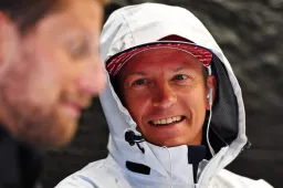 Hier deed Raikkonen zijn iconische uitspraak: 'Laat me met rust!'