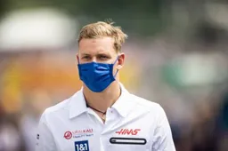 Mick Schumacher "gets his elbows out" to take P13 and "decent result"