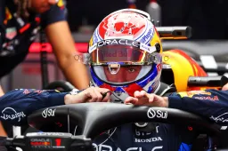 Volledige uitslag | Verstappen verslaat Perez, Red Bull dominant in Japan