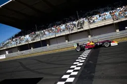 Russell has mixed feelings with racing at Zandvoort