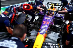 Red Bull y Mercedes rompen el toque de queda en el GP de Las Vegas
