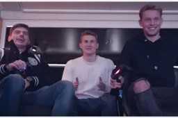 Kijk hoe Max Verstappen en Frenkie de Jong duelleren in FIFA (lang videofragment)