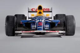 Vettel buys himself the special Mansell 1992 Williams FW14B