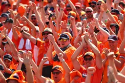 Verstappen blij met volle tribunes: ''Zij maken de sport speciaal''