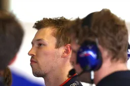 Kvyat looft AlphaTauri: "Ontzettend veel werk verricht op de achtergrond"