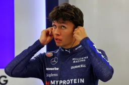 Marko over plek naast Verstappen: 'Albon en Sainz geen opties'