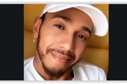 Hamilton stuurt je goede vibes: "Goed weekend iedereen!"
