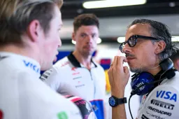 VCARB-Teamchef Mekies gibt erste Reaktionen auf Lawsons Beförderung zu Red Bull