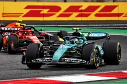 Stewards penalise Alonso again: Hefty time penalty in the sprint