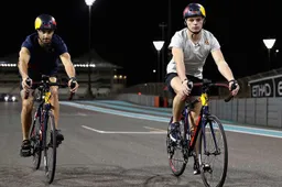 Video: Max en Daniel maken een fietstocht over Yas Marina