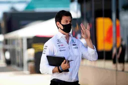 Hint Wolff hier op het aantrekken van Russell en een afscheid van Bottas?