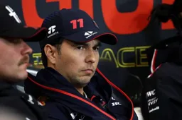 Perez: "Accanto a Verstappen devi essere molto forte".