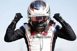 De Vries besluit kampioenweekend in stijl: Van P8 naar het podium is Rusland